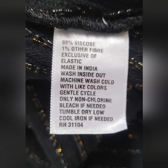 NWOT!Off The Shoulder Button Front Metallic Striped Women's Boho Chic Top Small - Picture 9 of 9